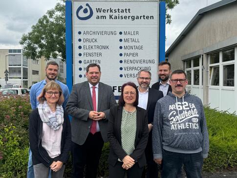 Oberbürgermeister Daniel Schranz besucht Bildungszentrum am Kaisergarten 